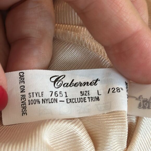 Vintage Cabernet light tan half slip with lace trim - Picture 6 of 7